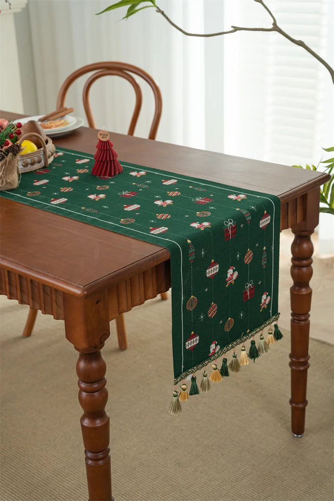 Christmas Snowflake Decoration Table Runner Jacquard Dining Cloth New Year Gift Winter Home Rustic Decor Bed Tail Flag Cover