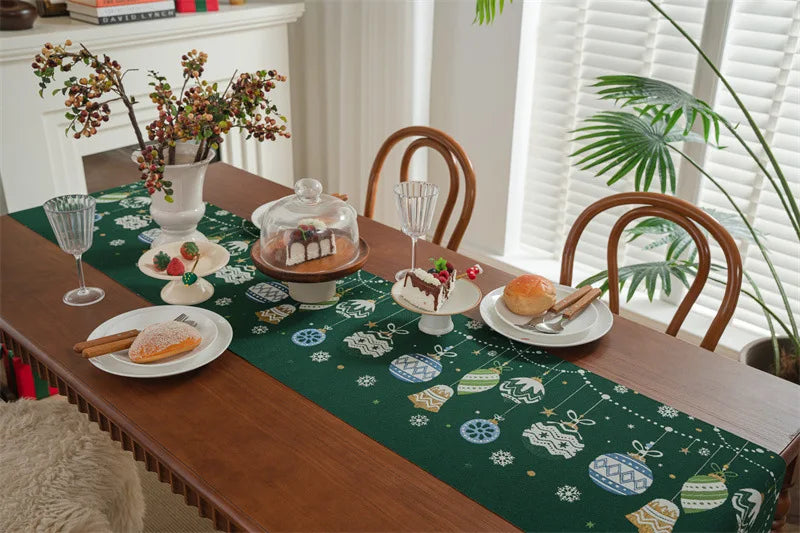 Christmas Snowflake Decoration Table Runner Jacquard Dining Cloth New Year Gift Winter Home Rustic Decor Bed Tail Flag Cover