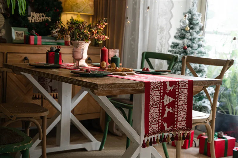 Christmas Snowflake Decoration Table Runner Jacquard Dining Cloth New Year Gift Winter Home Rustic Decor Bed Tail Flag Cover