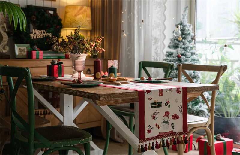 Christmas Snowflake Decoration Table Runner Jacquard Dining Cloth New Year Gift Winter Home Rustic Decor Bed Tail Flag Cover