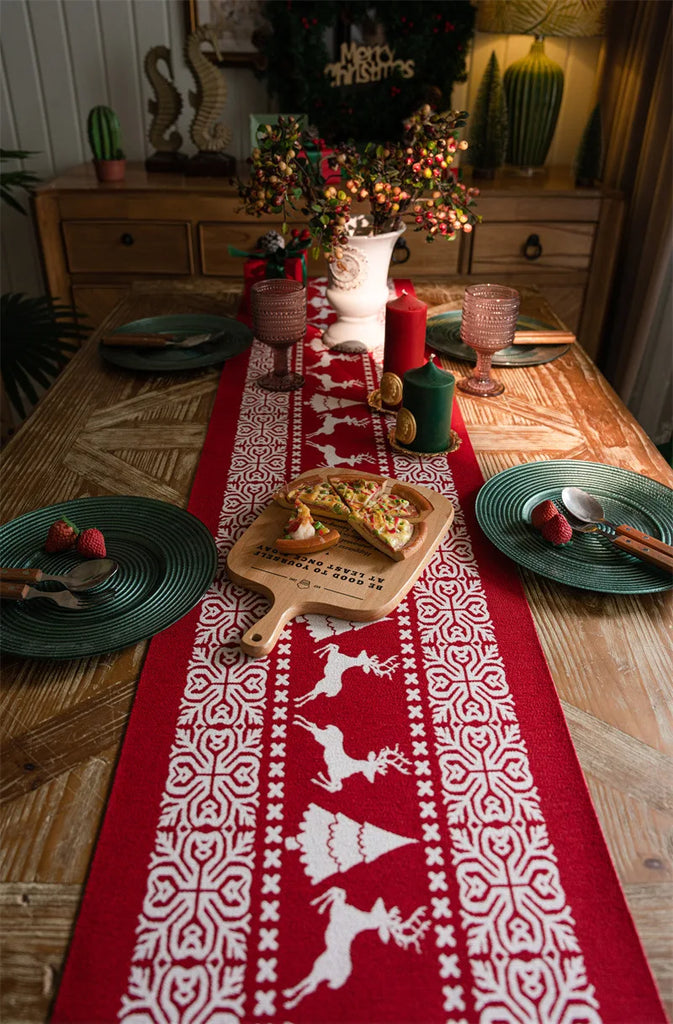 Christmas Snowflake Decoration Table Runner Jacquard Dining Cloth New Year Gift Winter Home Rustic Decor Bed Tail Flag Cover