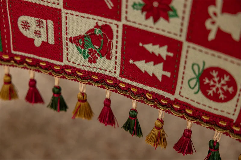 Christmas Snowflake Decoration Table Runner Jacquard Dining Cloth New Year Gift Winter Home Rustic Decor Bed Tail Flag Cover