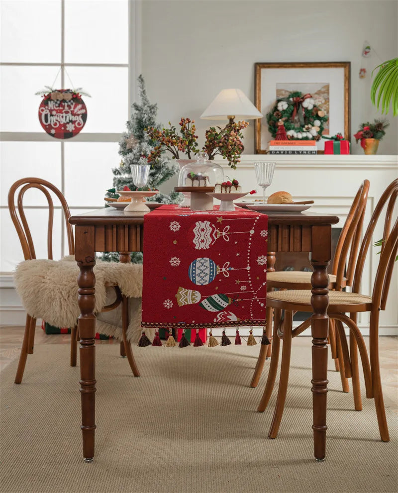 Christmas Snowflake Decoration Table Runner Jacquard Dining Cloth New Year Gift Winter Home Rustic Decor Bed Tail Flag Cover