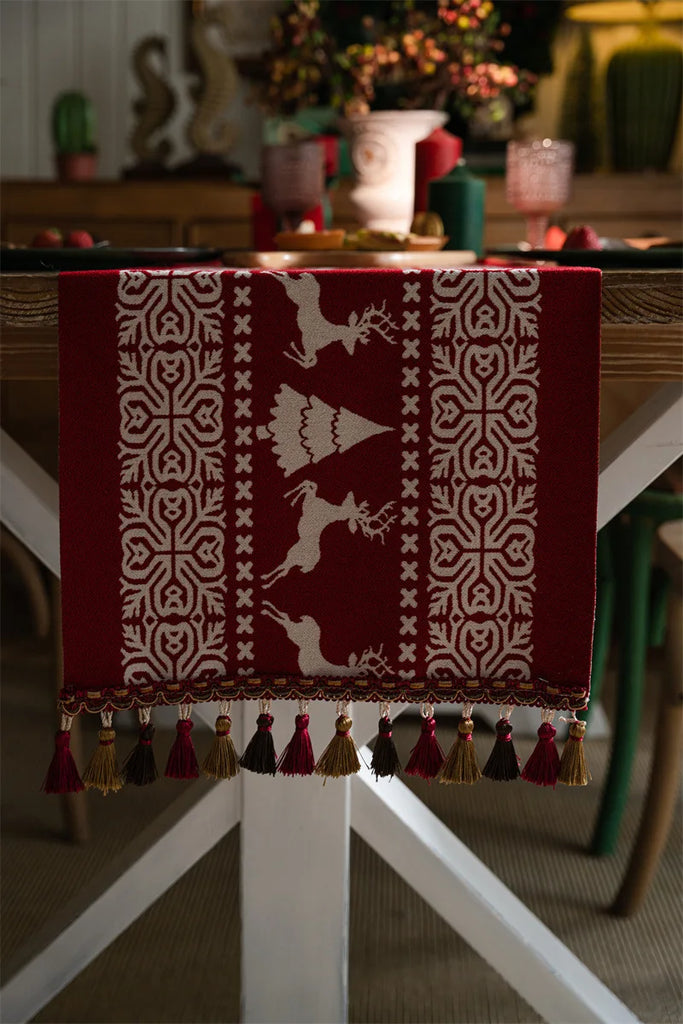 Christmas Snowflake Decoration Table Runner Jacquard Dining Cloth New Year Gift Winter Home Rustic Decor Bed Tail Flag Cover